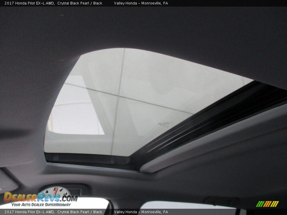 2017 Honda Pilot EX-L AWD Crystal Black Pearl / Black Photo #10