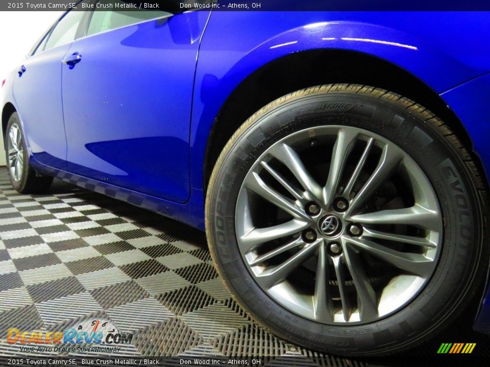 2015 Toyota Camry SE Blue Crush Metallic / Black Photo #4