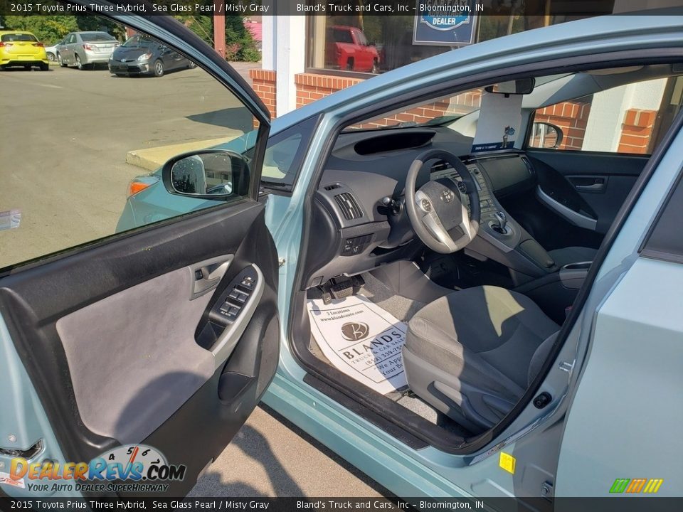 2015 Toyota Prius Three Hybrid Sea Glass Pearl / Misty Gray Photo #3