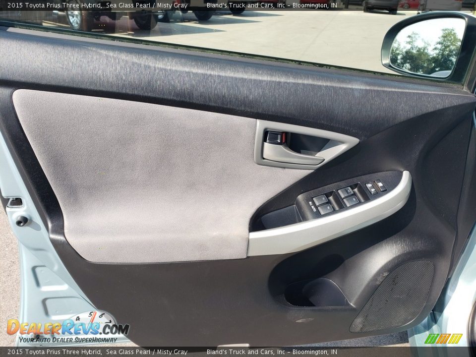 2015 Toyota Prius Three Hybrid Sea Glass Pearl / Misty Gray Photo #4
