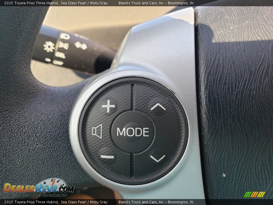 2015 Toyota Prius Three Hybrid Sea Glass Pearl / Misty Gray Photo #11