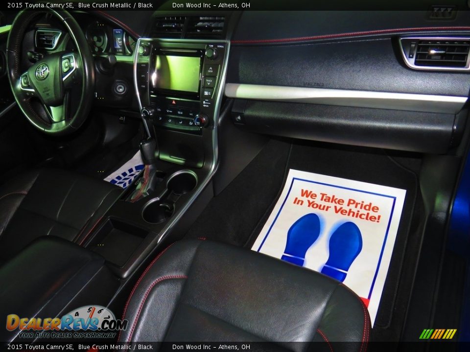 2015 Toyota Camry SE Blue Crush Metallic / Black Photo #27
