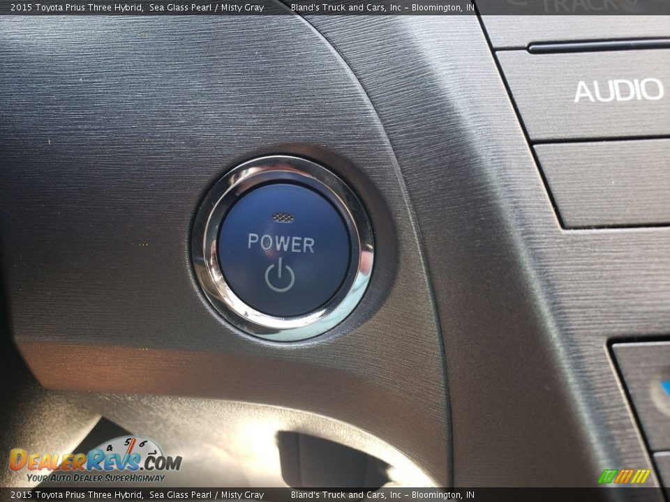 2015 Toyota Prius Three Hybrid Sea Glass Pearl / Misty Gray Photo #15