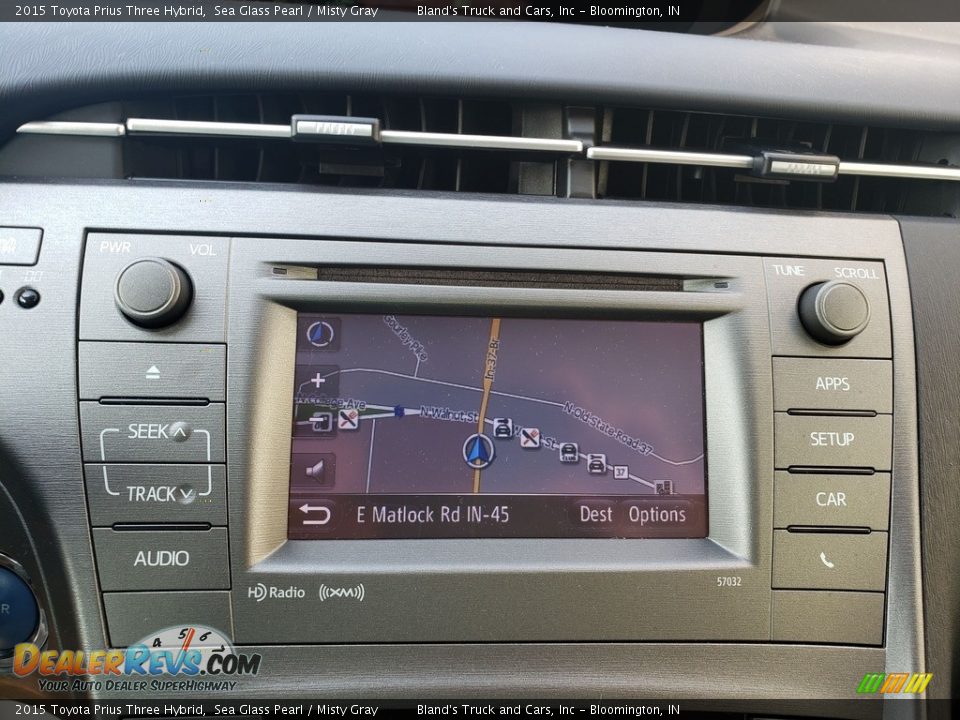 2015 Toyota Prius Three Hybrid Sea Glass Pearl / Misty Gray Photo #17