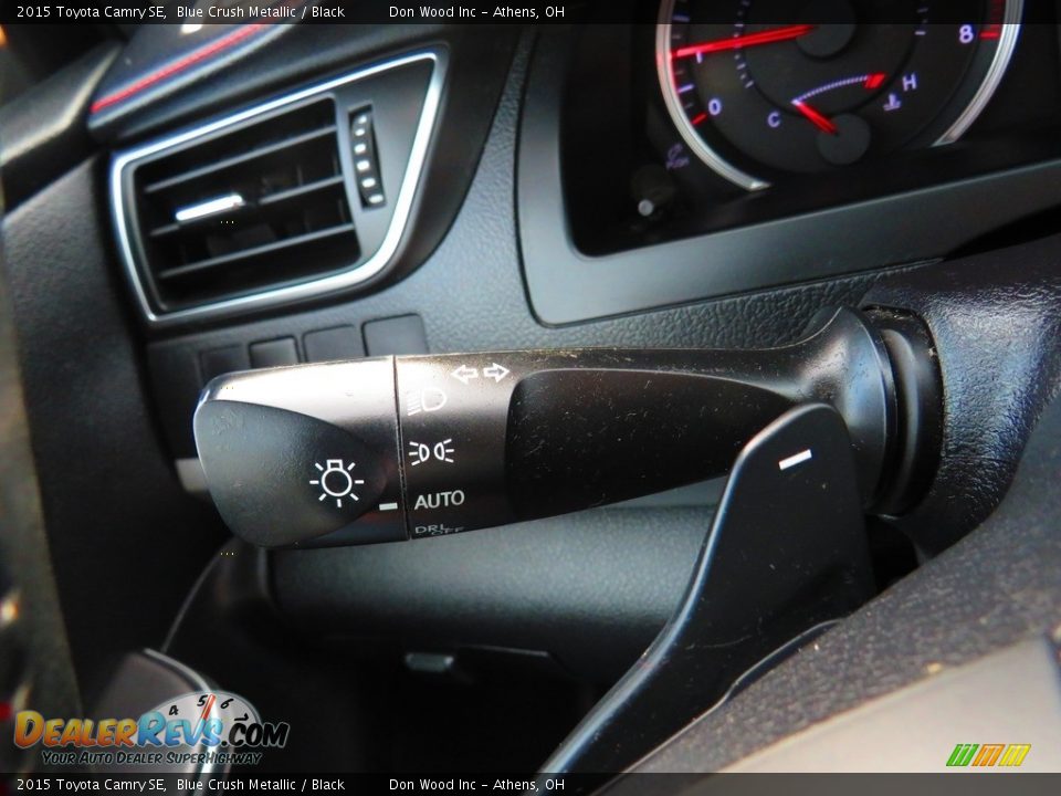 2015 Toyota Camry SE Blue Crush Metallic / Black Photo #30