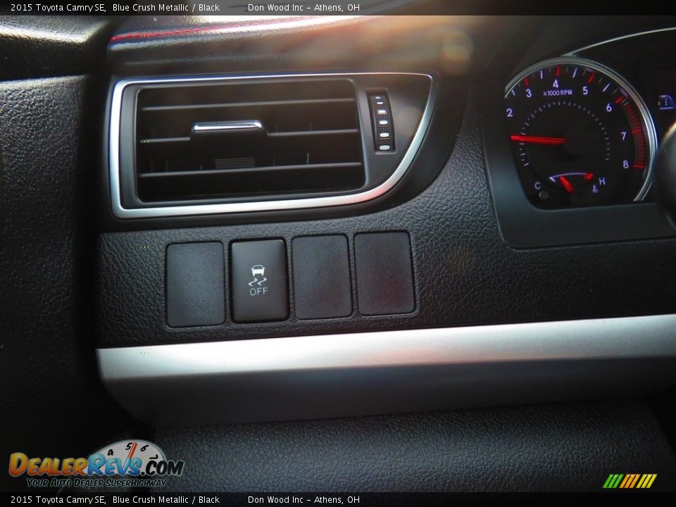 2015 Toyota Camry SE Blue Crush Metallic / Black Photo #34