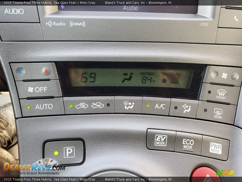 2015 Toyota Prius Three Hybrid Sea Glass Pearl / Misty Gray Photo #21