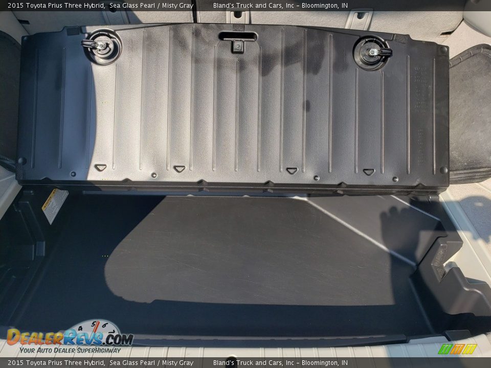 2015 Toyota Prius Three Hybrid Sea Glass Pearl / Misty Gray Photo #35