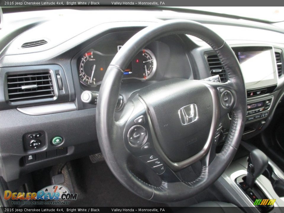 2016 Jeep Cherokee Latitude 4x4 Bright White / Black Photo #14