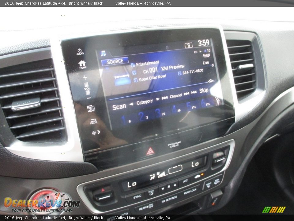 2016 Jeep Cherokee Latitude 4x4 Bright White / Black Photo #15