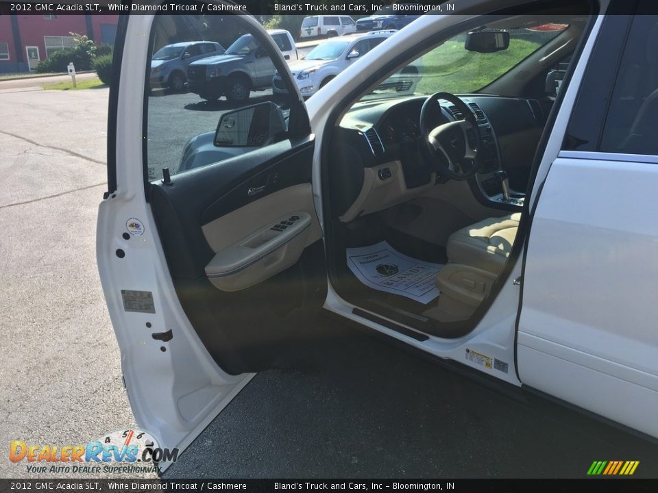 2012 GMC Acadia SLT White Diamond Tricoat / Cashmere Photo #11