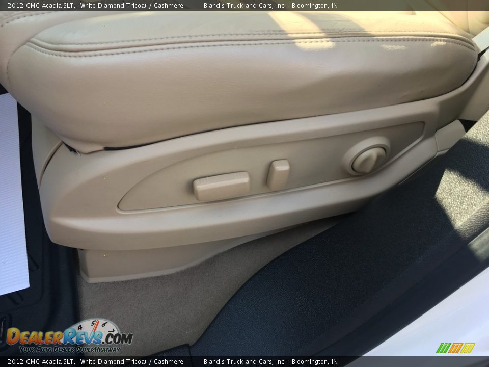 2012 GMC Acadia SLT White Diamond Tricoat / Cashmere Photo #13