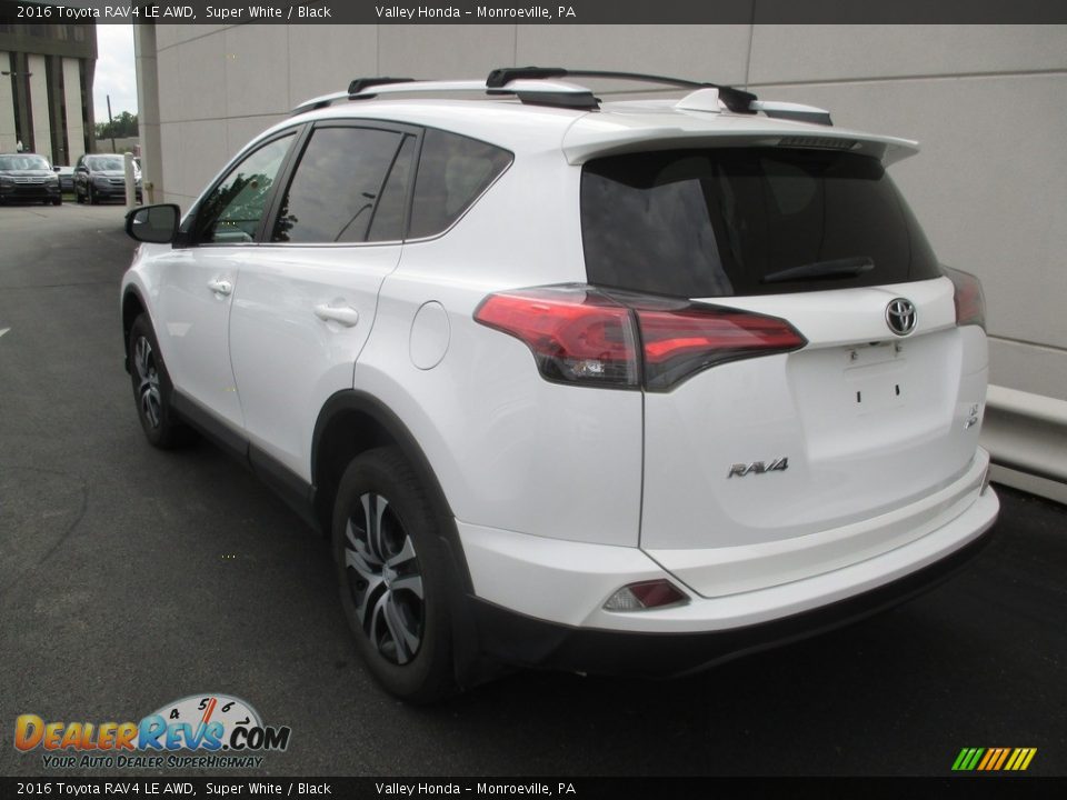 2016 Toyota RAV4 LE AWD Super White / Black Photo #3