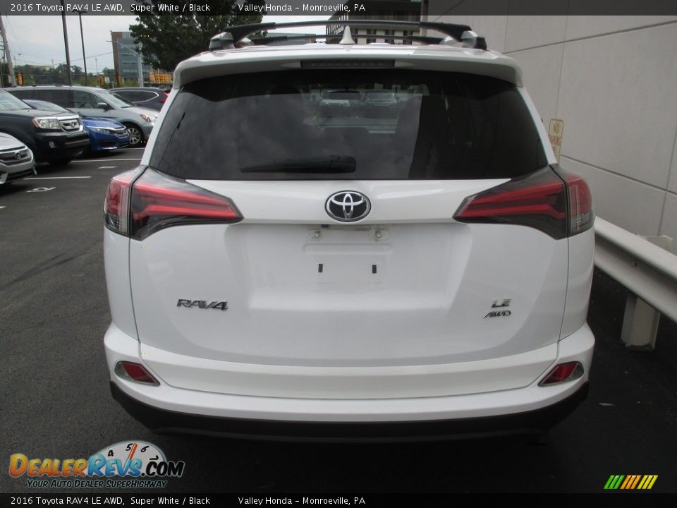 2016 Toyota RAV4 LE AWD Super White / Black Photo #4