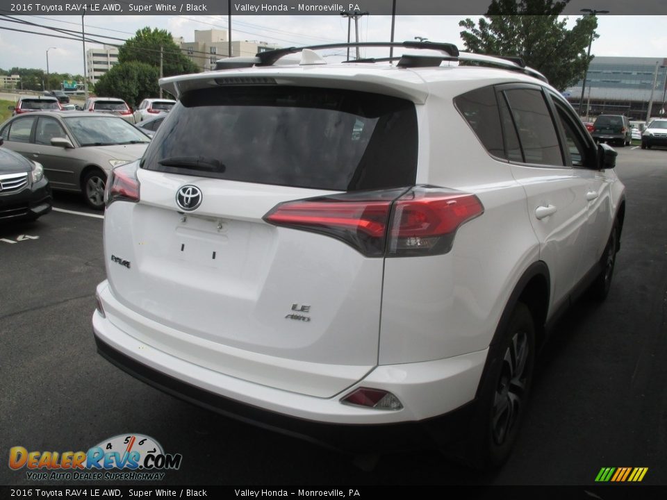 2016 Toyota RAV4 LE AWD Super White / Black Photo #5