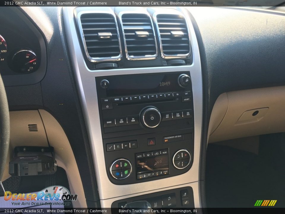 2012 GMC Acadia SLT White Diamond Tricoat / Cashmere Photo #21