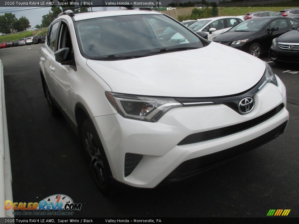 2016 Toyota RAV4 LE AWD Super White / Black Photo #7