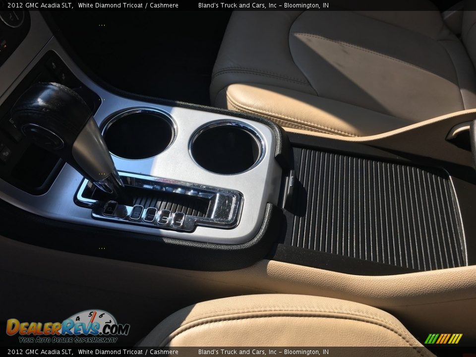 2012 GMC Acadia SLT White Diamond Tricoat / Cashmere Photo #25