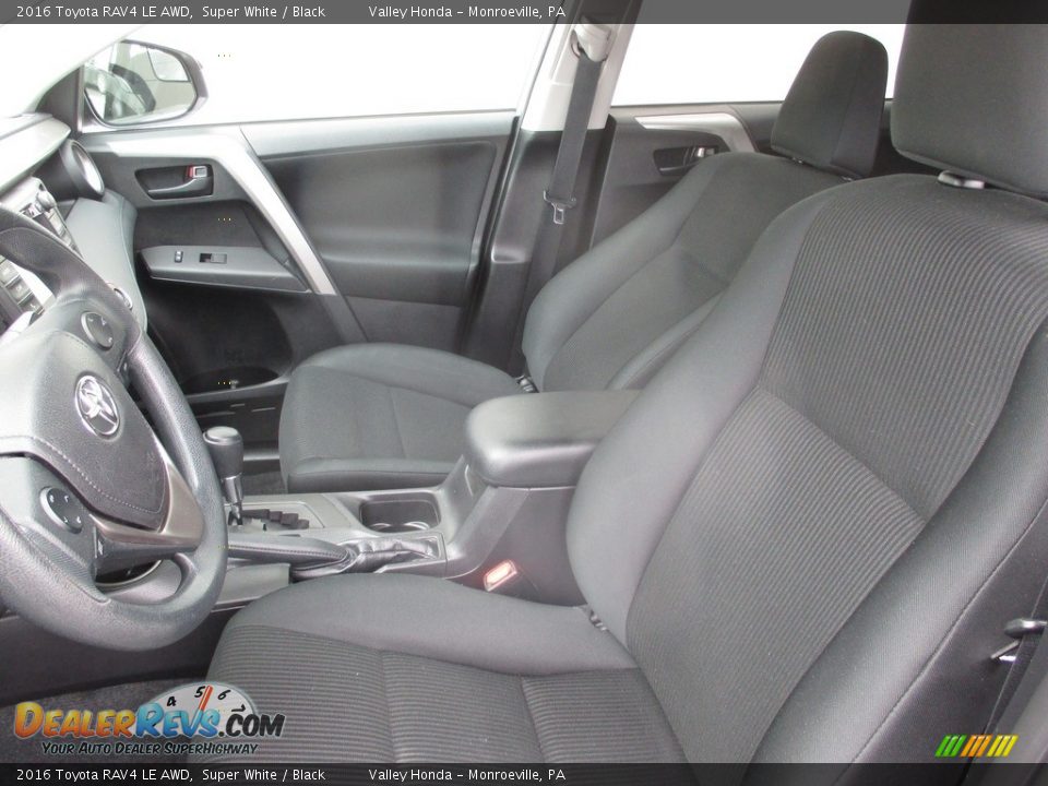 2016 Toyota RAV4 LE AWD Super White / Black Photo #11