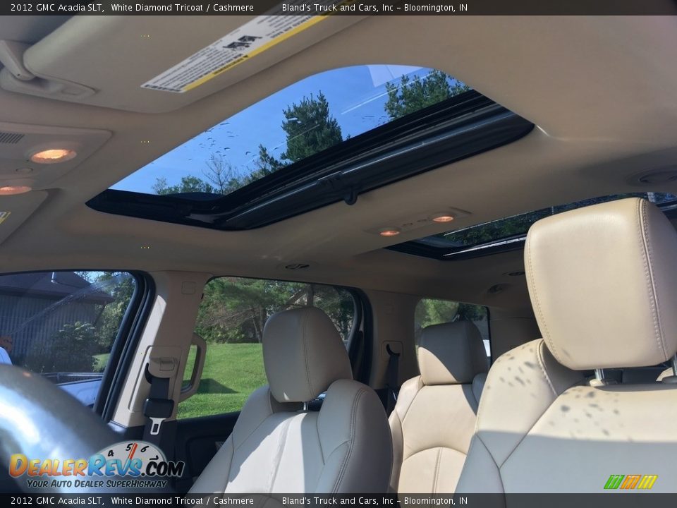 2012 GMC Acadia SLT White Diamond Tricoat / Cashmere Photo #29