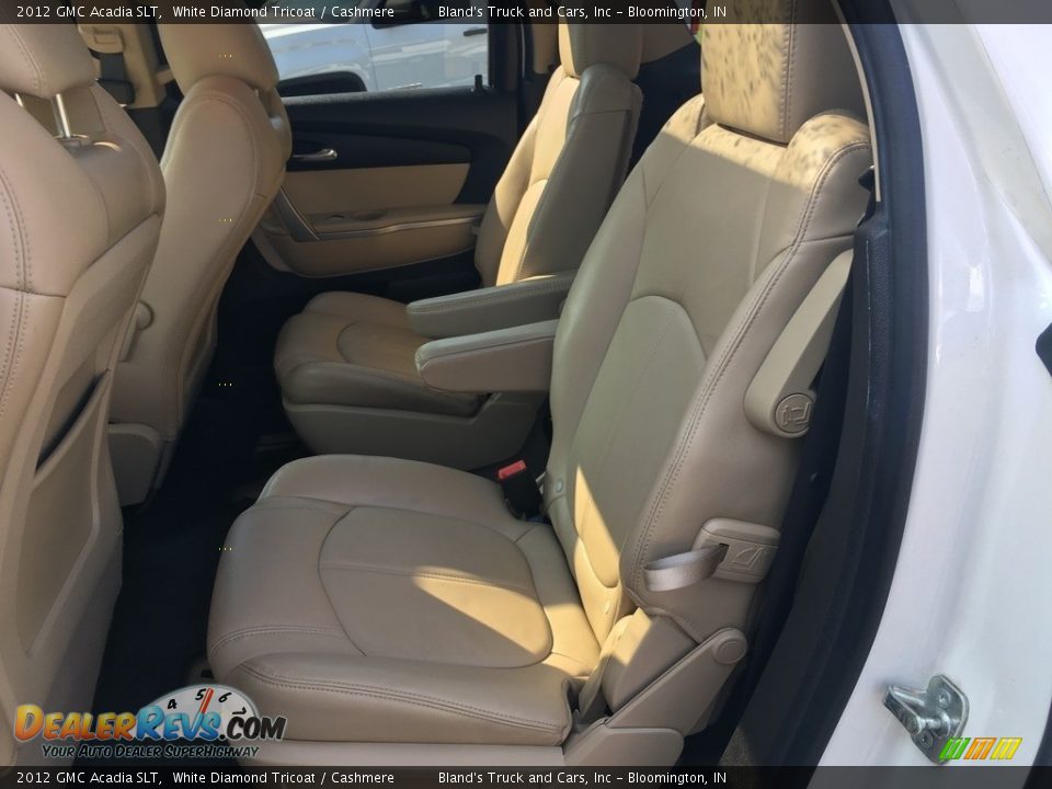 2012 GMC Acadia SLT White Diamond Tricoat / Cashmere Photo #32