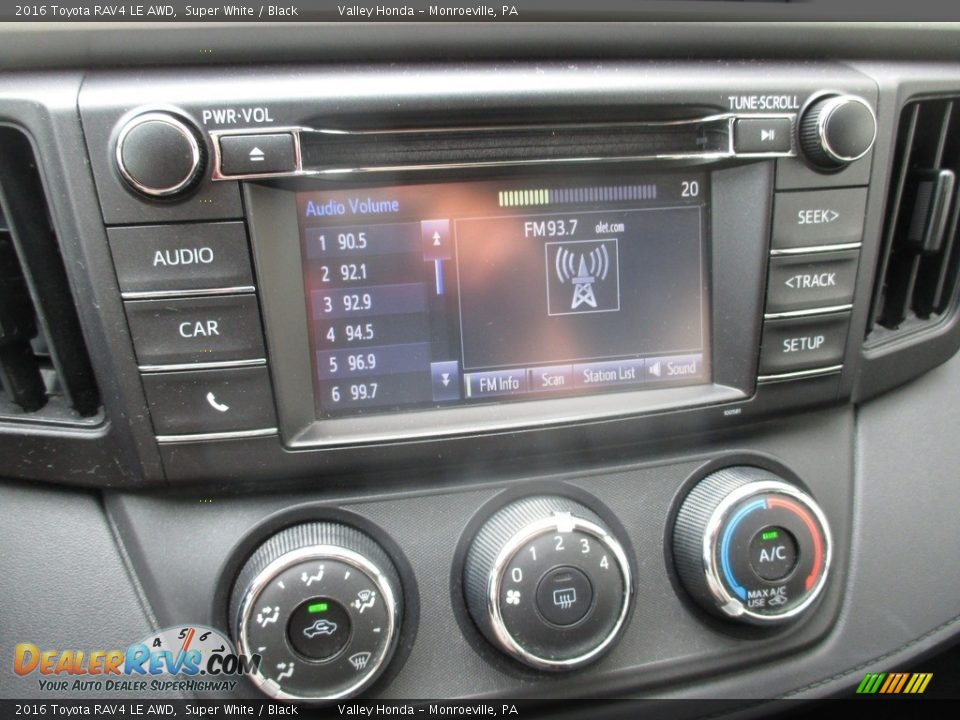 2016 Toyota RAV4 LE AWD Super White / Black Photo #15