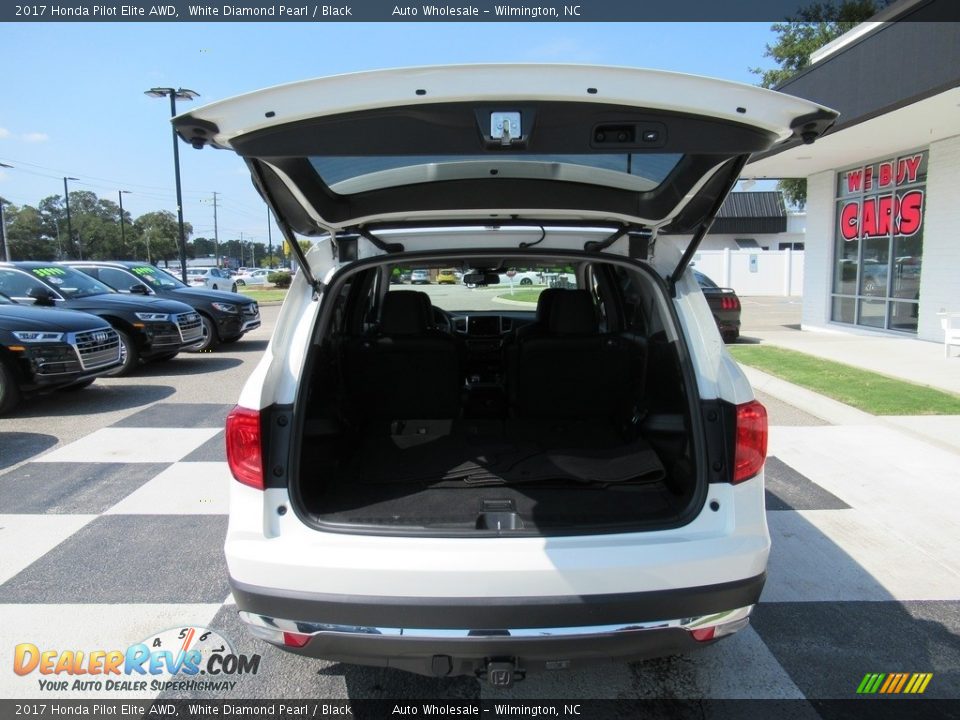 2017 Honda Pilot Elite AWD White Diamond Pearl / Black Photo #5