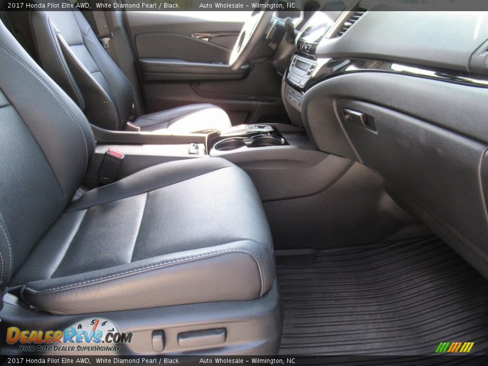 2017 Honda Pilot Elite AWD White Diamond Pearl / Black Photo #11