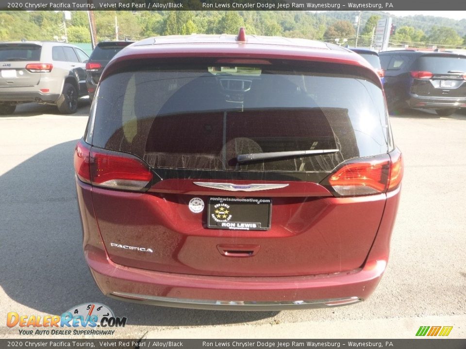 2020 Chrysler Pacifica Touring Velvet Red Pearl / Alloy/Black Photo #5