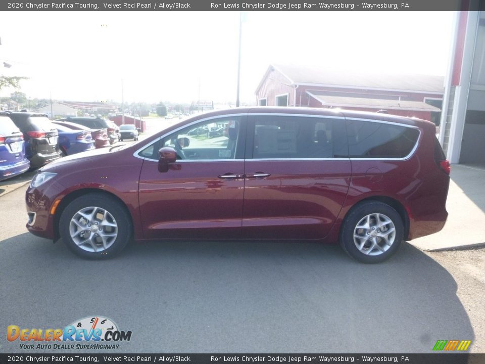 2020 Chrysler Pacifica Touring Velvet Red Pearl / Alloy/Black Photo #7