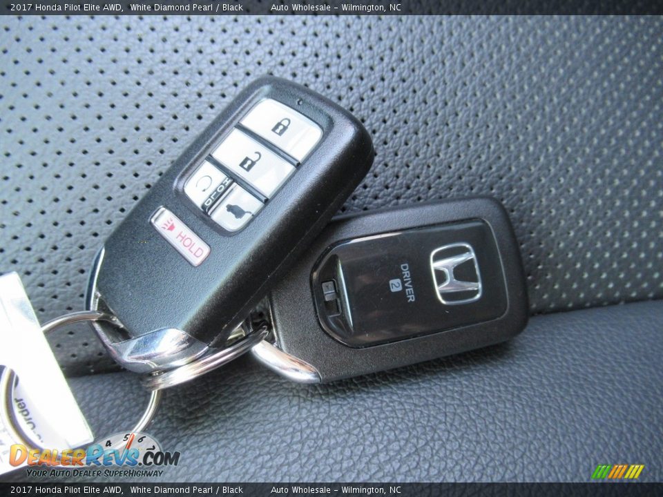 2017 Honda Pilot Elite AWD White Diamond Pearl / Black Photo #20
