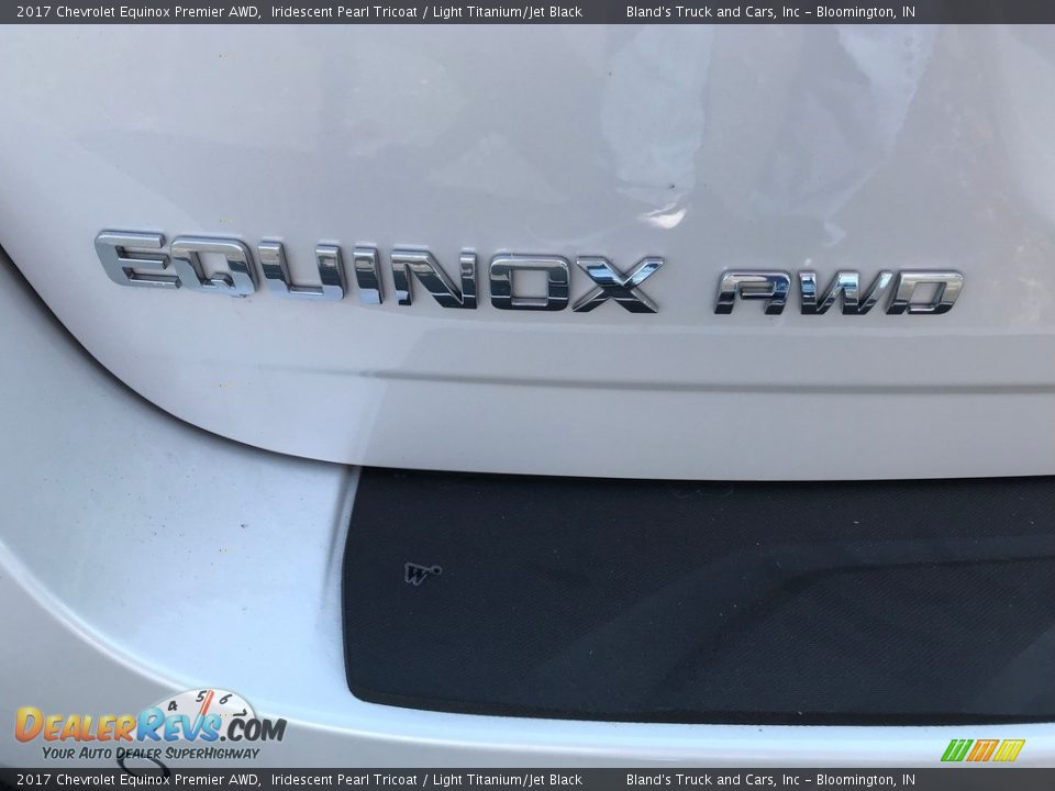 2017 Chevrolet Equinox Premier AWD Iridescent Pearl Tricoat / Light Titanium/Jet Black Photo #7