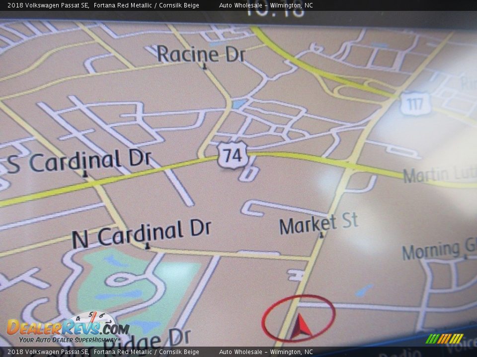 2018 Volkswagen Passat SE Fortana Red Metallic / Cornsilk Beige Photo #17