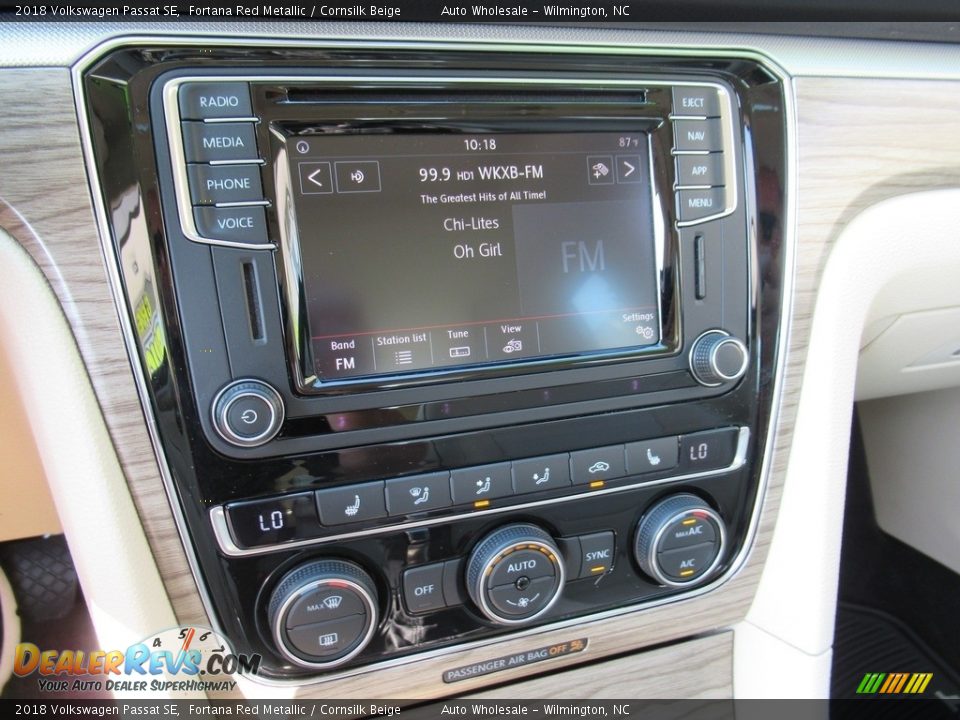 2018 Volkswagen Passat SE Fortana Red Metallic / Cornsilk Beige Photo #18