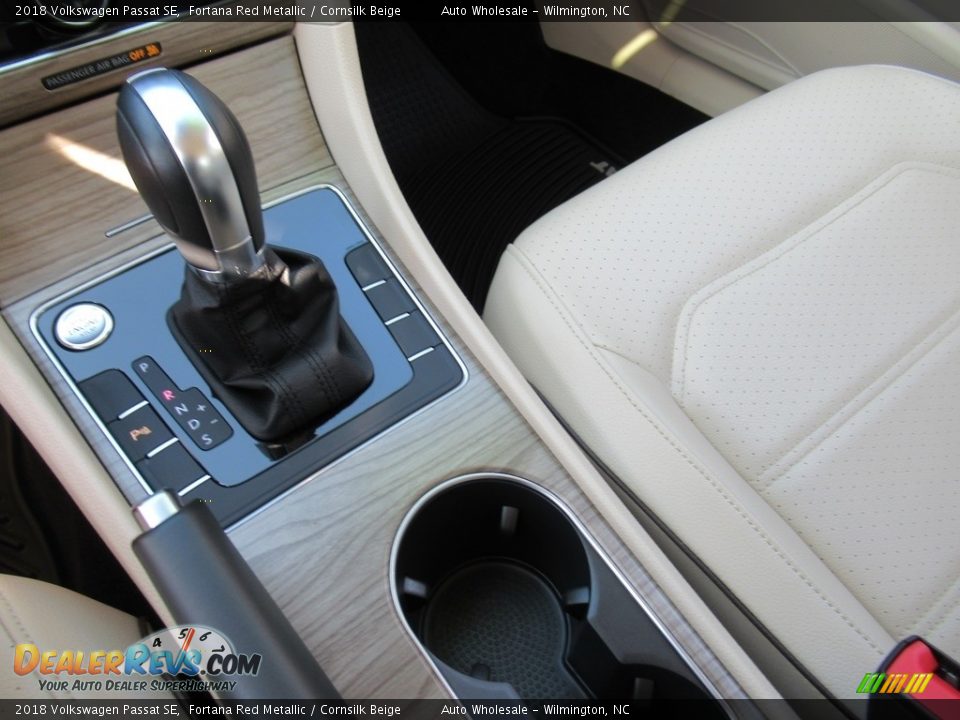 2018 Volkswagen Passat SE Fortana Red Metallic / Cornsilk Beige Photo #20
