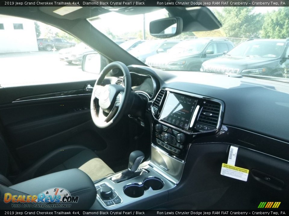2019 Jeep Grand Cherokee Trailhawk 4x4 Diamond Black Crystal Pearl / Black Photo #10