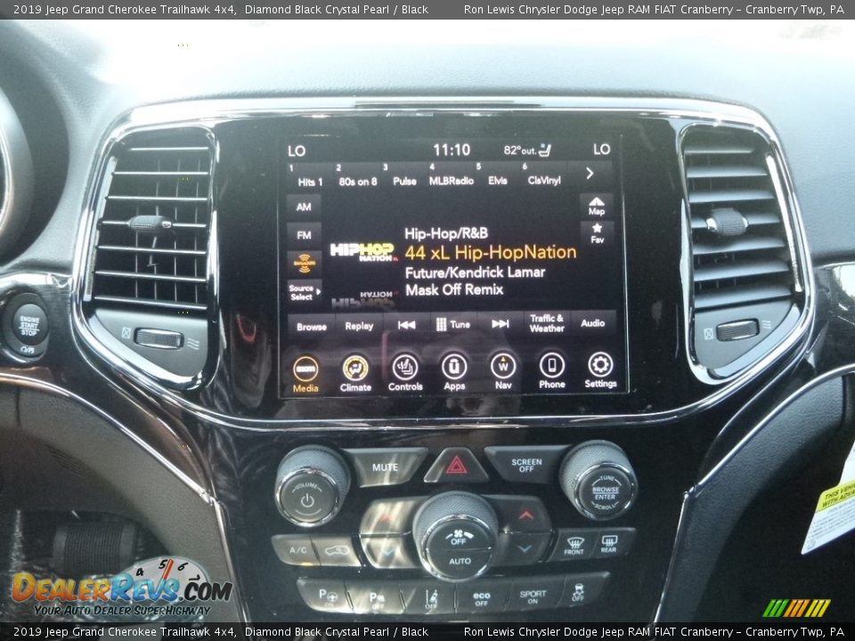 2019 Jeep Grand Cherokee Trailhawk 4x4 Diamond Black Crystal Pearl / Black Photo #15