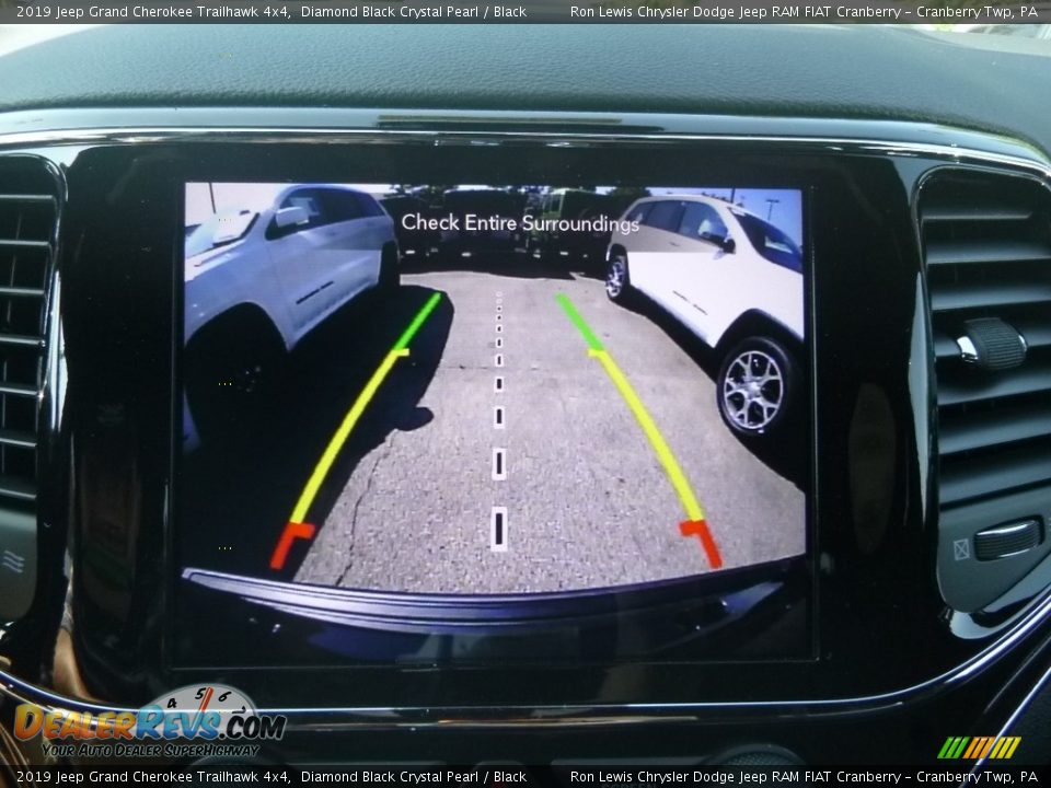 2019 Jeep Grand Cherokee Trailhawk 4x4 Diamond Black Crystal Pearl / Black Photo #17