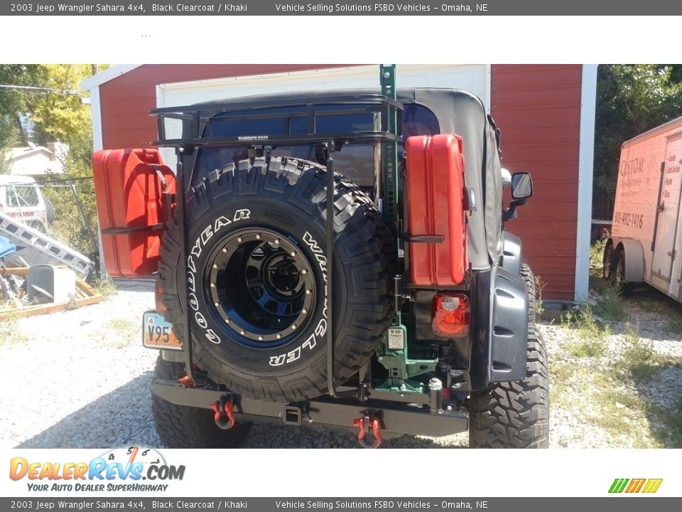 2003 Jeep Wrangler Sahara 4x4 Black Clearcoat / Khaki Photo #9