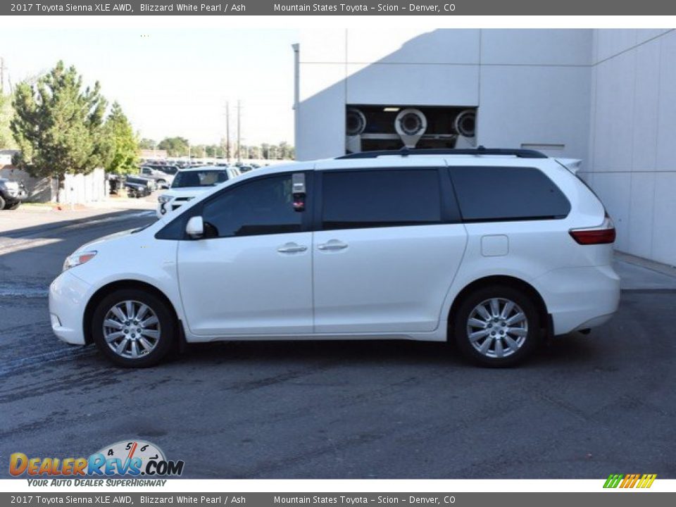 2017 Toyota Sienna XLE AWD Blizzard White Pearl / Ash Photo #3