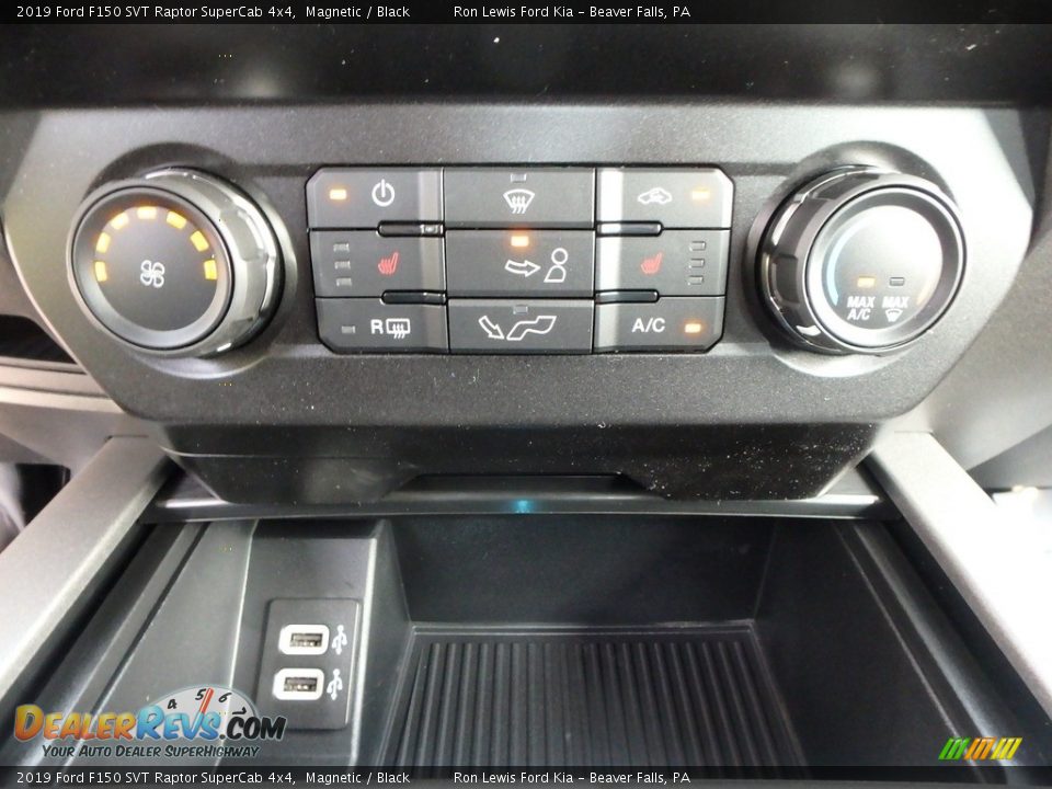 Controls of 2019 Ford F150 SVT Raptor SuperCab 4x4 Photo #19