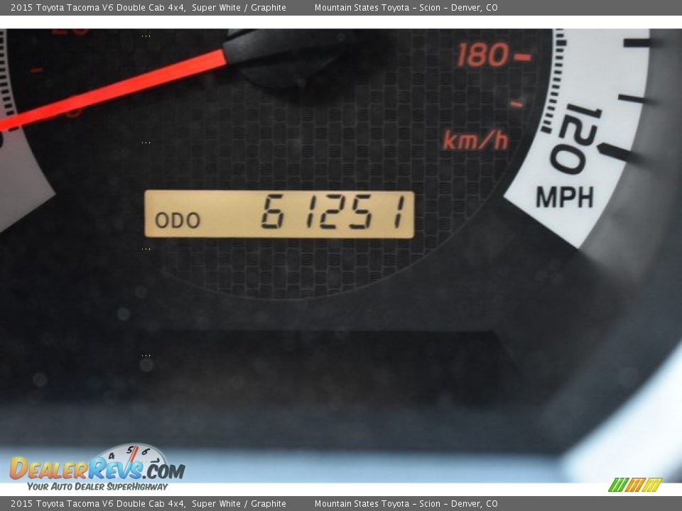 2015 Toyota Tacoma V6 Double Cab 4x4 Super White / Graphite Photo #12