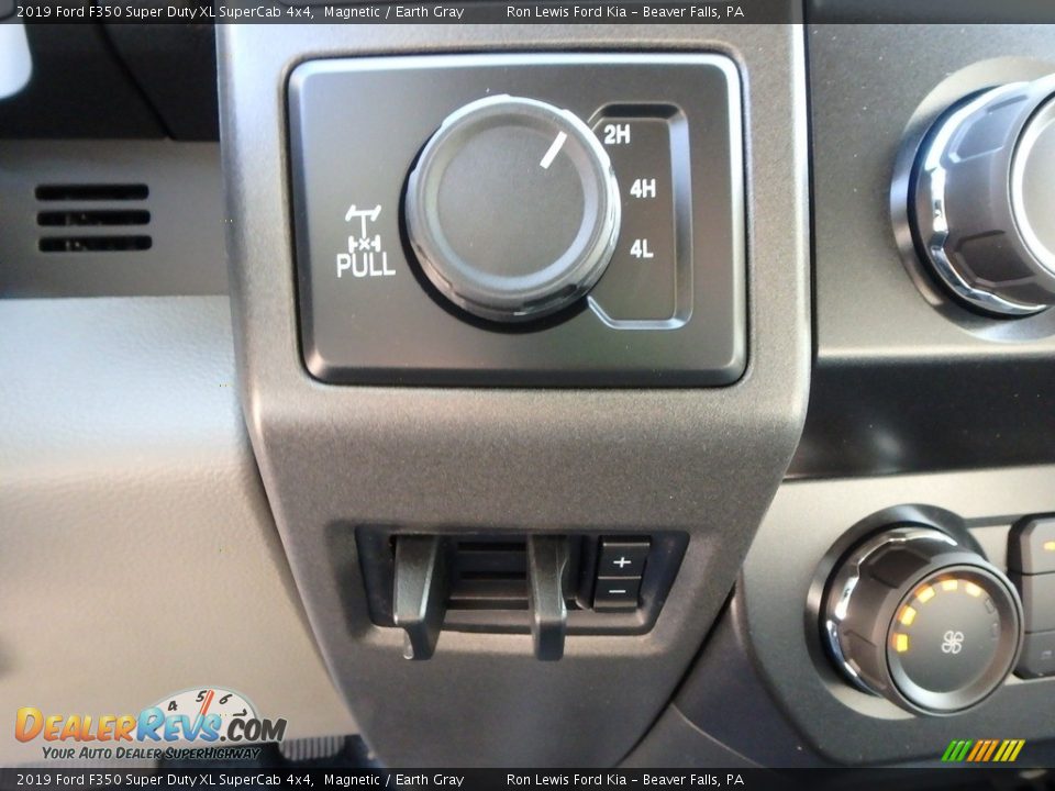 2019 Ford F350 Super Duty XL SuperCab 4x4 Magnetic / Earth Gray Photo #17