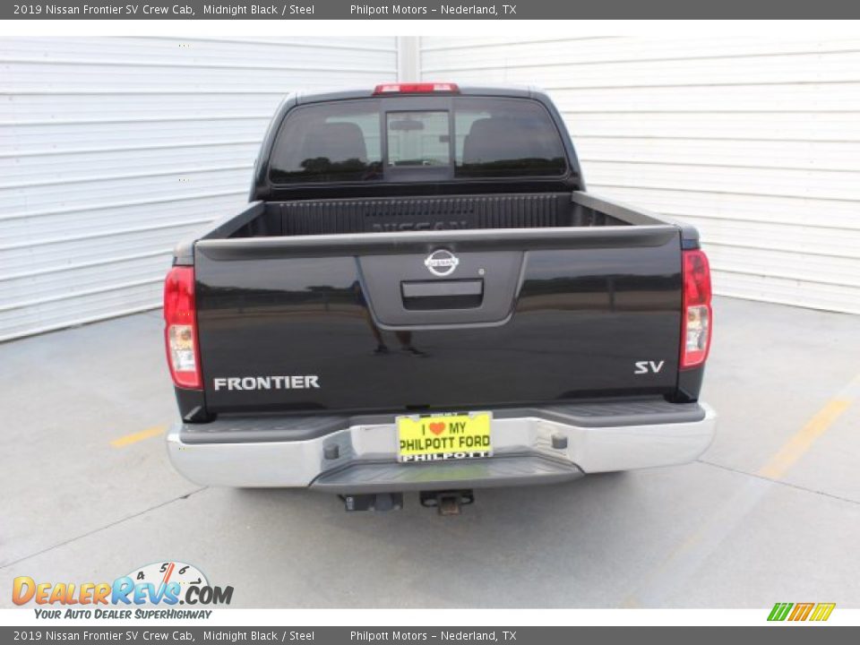 2019 Nissan Frontier SV Crew Cab Midnight Black / Steel Photo #8
