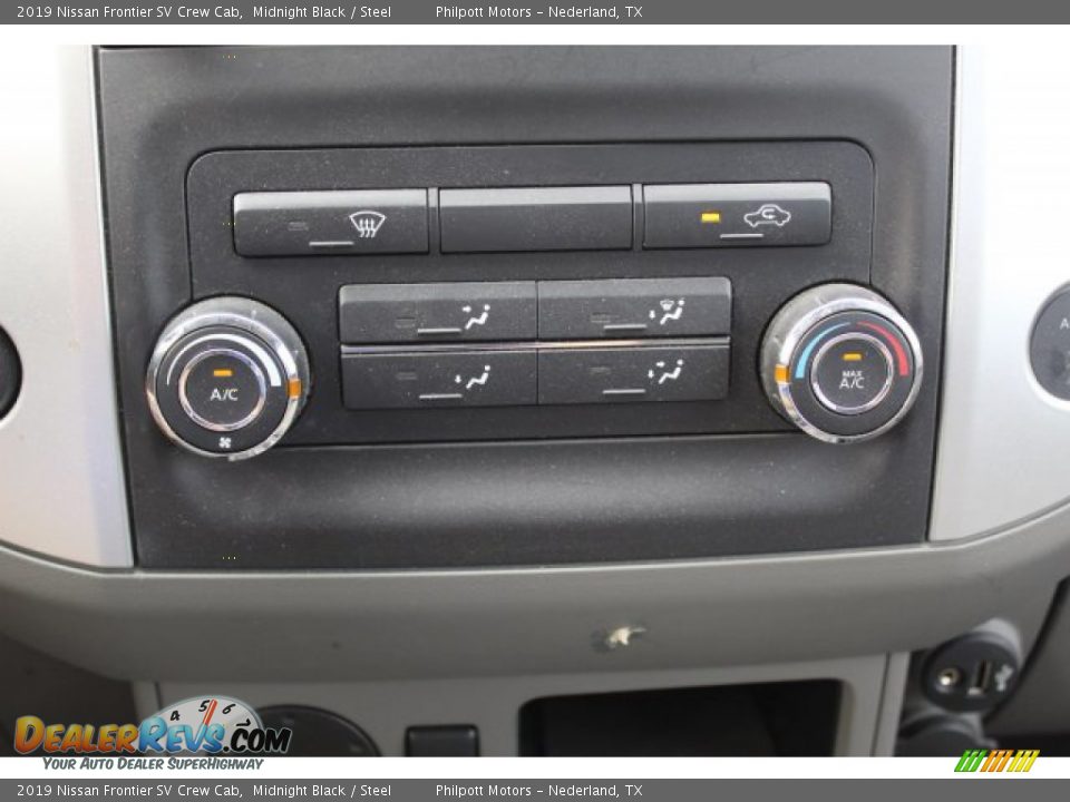 2019 Nissan Frontier SV Crew Cab Midnight Black / Steel Photo #17