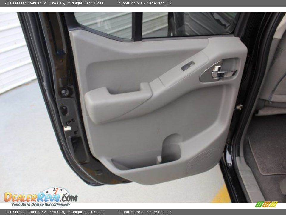 2019 Nissan Frontier SV Crew Cab Midnight Black / Steel Photo #19