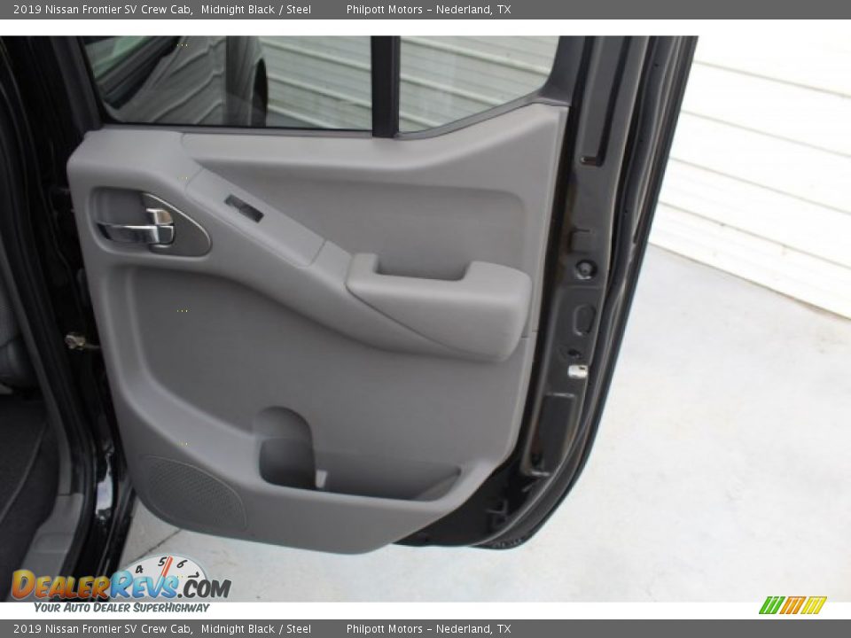2019 Nissan Frontier SV Crew Cab Midnight Black / Steel Photo #24