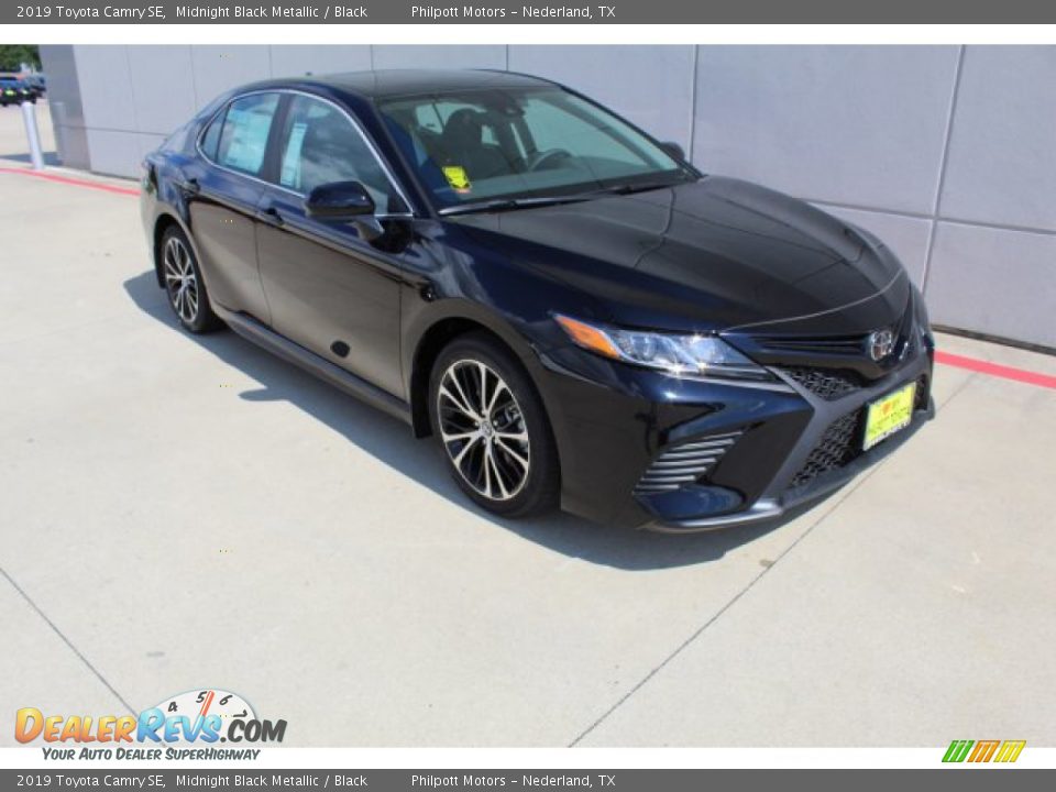 2019 Toyota Camry SE Midnight Black Metallic / Black Photo #2