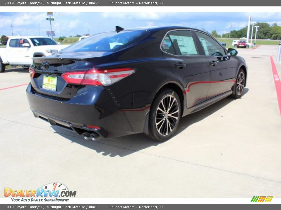 2019 Toyota Camry SE Midnight Black Metallic / Black Photo #8