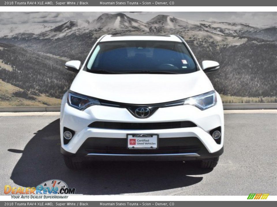 2018 Toyota RAV4 XLE AWD Super White / Black Photo #4